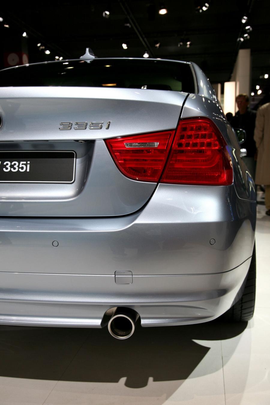  BMW 3-Series 2009 года  (фото 80 из 116)